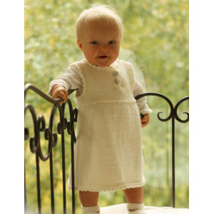 Baby Harriet by DROPS Design - Breipatroon slofjes en jurkje voor baby's - maat 1/3 maanden - 3/4 jaar