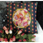 Borduurpakket Koninginneborduurwerk - Magnolia kussen borduren 40 x 40 cm - Ontwerp van Koningin Margrethe II